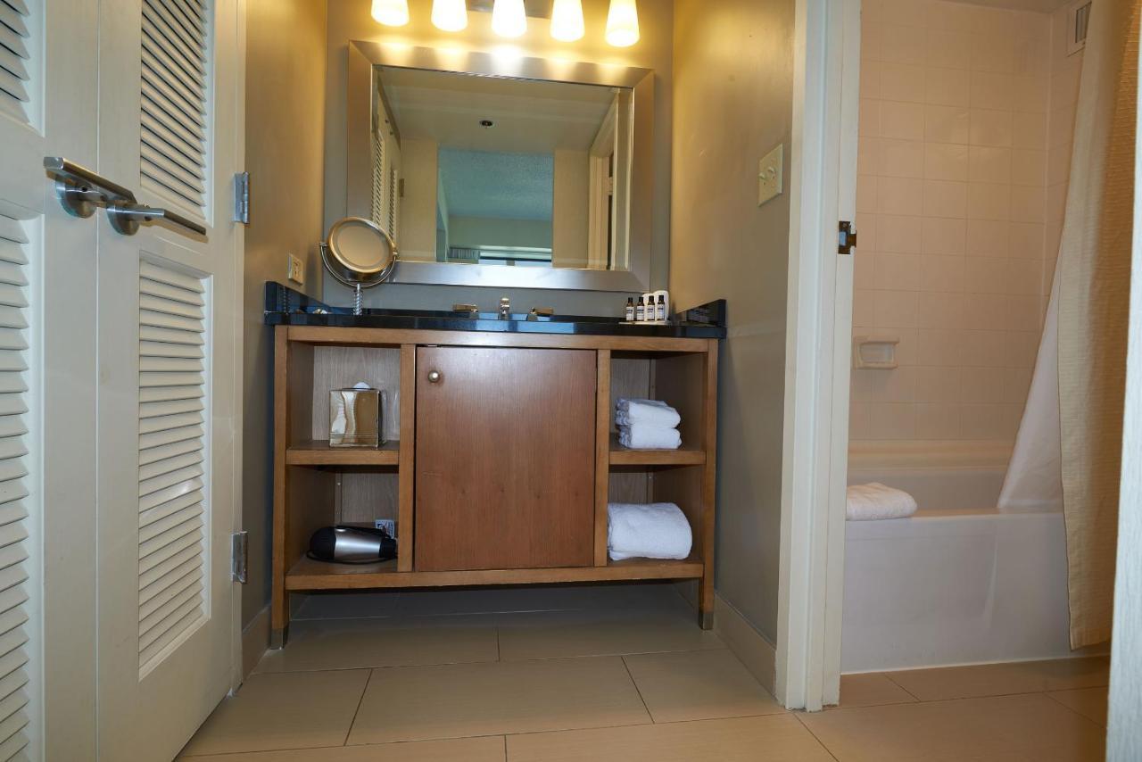 Hotel Hyatt Regency Near Naperville 3*