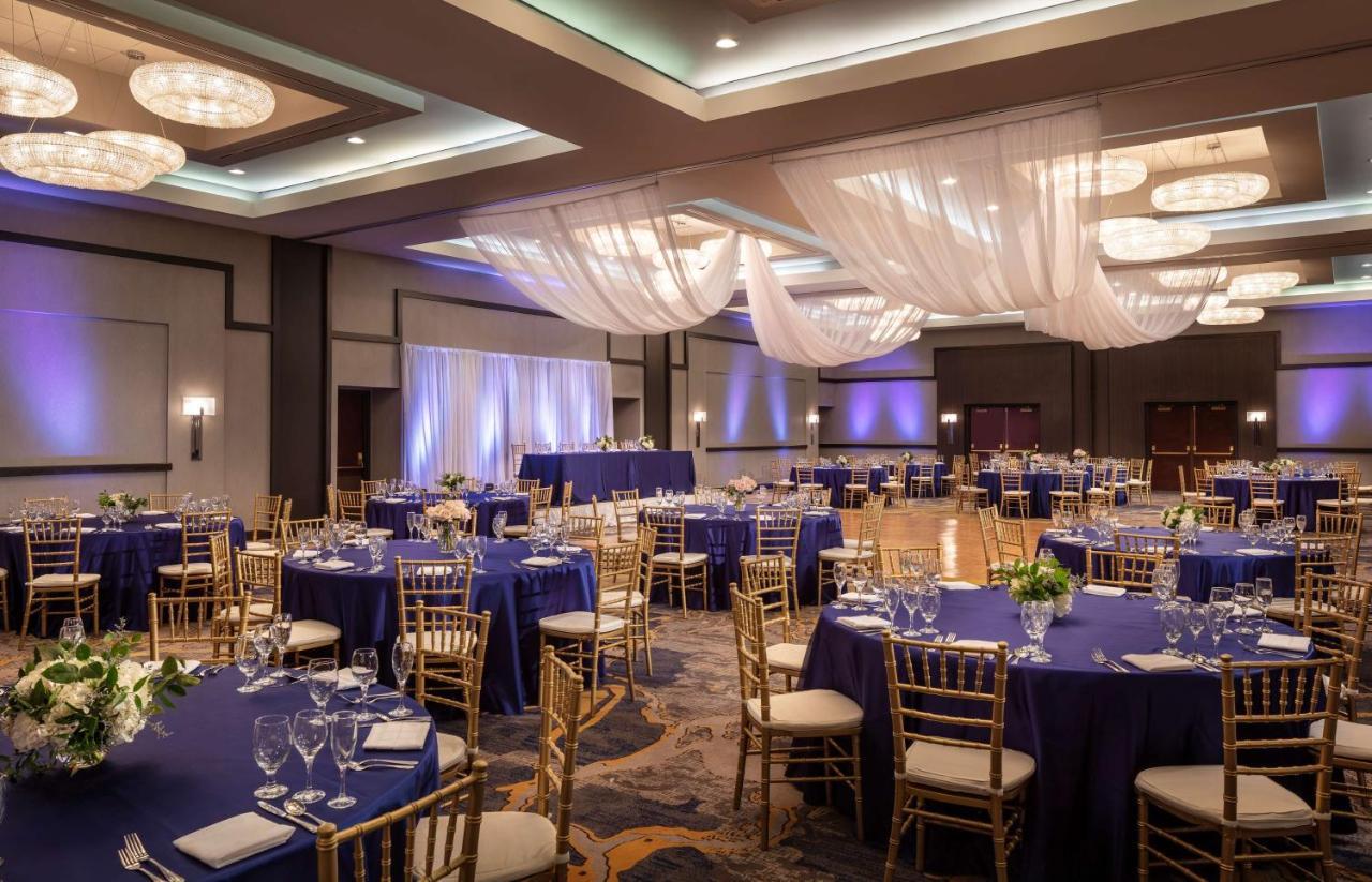 Hotel Hyatt Regency Near Naperville Lisle