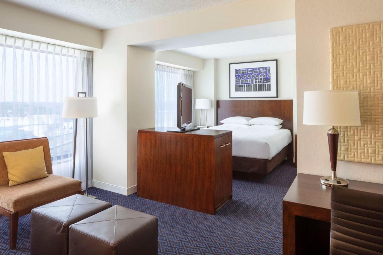 Hyatt Regency Near Naperville Hotel 3*